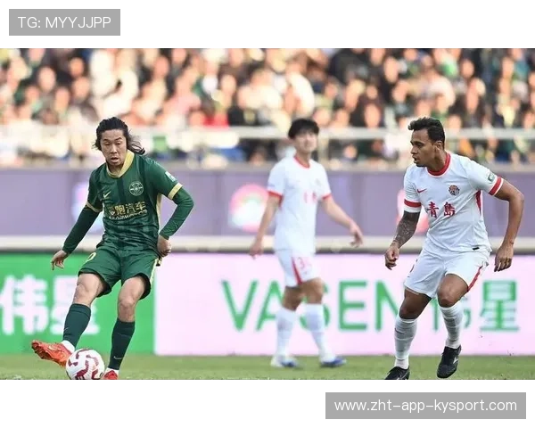 李提香身披辽宁铁人球衣报到，助力沈阳球队中场升级